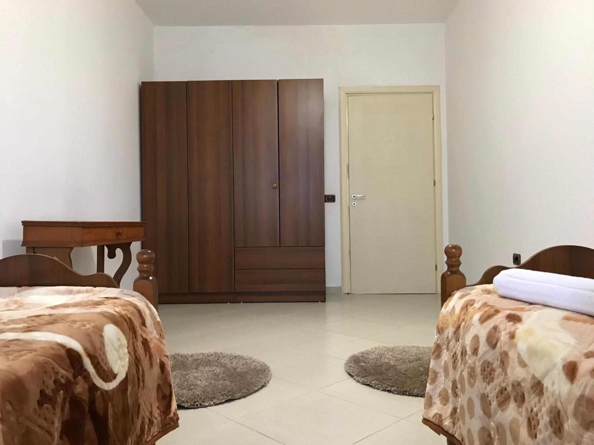 Home Sweet Home 1 - Guest House Тирана Номер фото