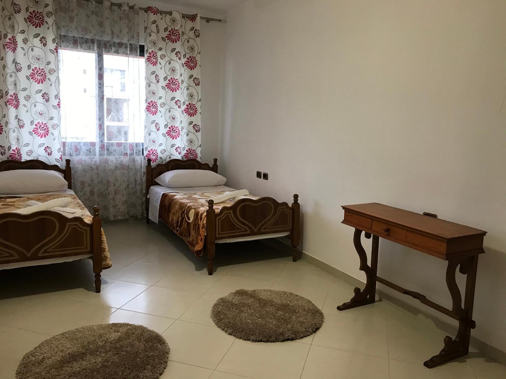 Home Sweet Home 1 - Guest House Тирана Номер фото